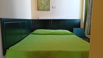 Apartment For 2 - 4 People Just 100m From the Sandy Sea