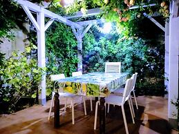 Apartment For 2 - 4 People Just 100m From the Sandy Sea