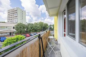 Apartment With Balcony by Renters