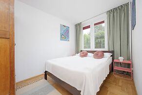 Apartment With Balcony by Renters