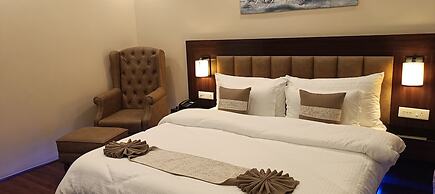 XCELSIOR HOTEL AND SPA BY ROH