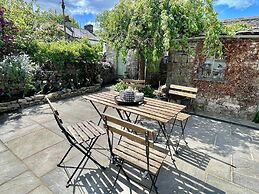 Tranquil Kendal Cottage Retreat