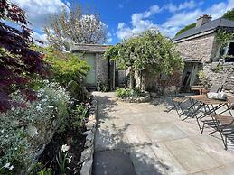 Tranquil Kendal Cottage Retreat