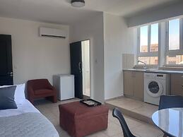 Phaedrus Living Hoopoe Residencies 207