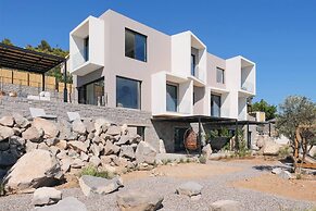 Floating Cube Villas Aegina