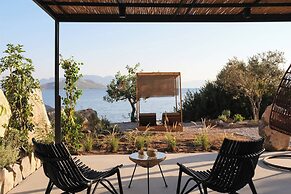 Floating Cube Villas Aegina