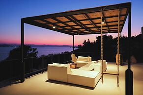 Floating Cube Villas Aegina