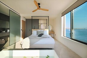 Floating Cube Villas Aegina