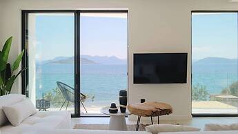 Floating Cube Villas Aegina