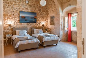 Villa Oliva 4 Bedroom Villa