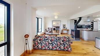 Large Family Home 23 min to Beach and New Forest