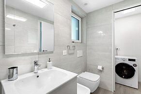 Melano Lab Park Modern