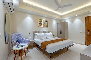 Aadat Hotel Near Artemis Hospital Gurgaon