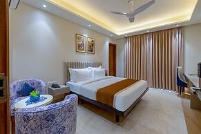 Aadat Hotel Near Artemis Hospital Gurgaon