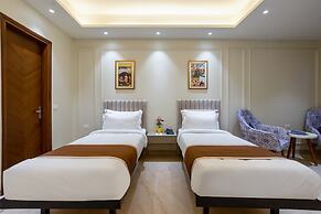 Aadat Hotel Near Artemis Hospital Gurgaon