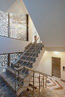 Aadat Hotel Near Artemis Hospital Gurgaon