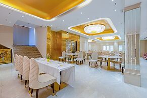 Aadat Hotel Near Artemis Hospital Gurgaon