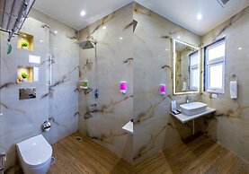 Aadat Hotel Near Artemis Hospital Gurgaon