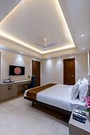 Aadat Hotel Near Artemis Hospital Gurgaon