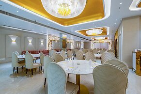 Aadat Hotel Near Artemis Hospital Gurgaon