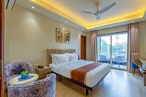 Aadat Hotel Near Artemis Hospital Gurgaon
