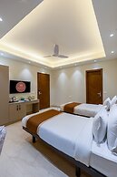 Aadat Hotel Near Artemis Hospital Gurgaon