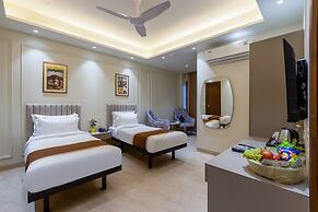 Aadat Hotel Near Artemis Hospital Gurgaon