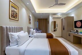 Aadat Hotel Near Artemis Hospital Gurgaon