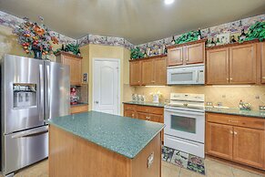 San Antonio Home - Outdoor Oasis & Greenbelt Views