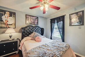 San Antonio Home - Outdoor Oasis & Greenbelt Views