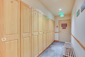 Walk to Beaver Creek Village: Cozy Condo!