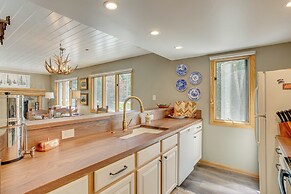 Walk to Beaver Creek Village: Cozy Condo!