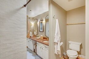 Walk to Beaver Creek Village: Cozy Condo!