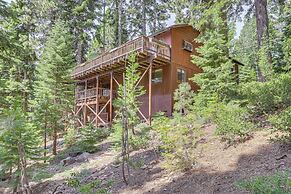 Peaceful Tahoe Vista Home w/ Decks: 1 Mi to Beach