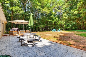 Mooresville Retreat w/ Patio, 1 Mi to Lake Norman!