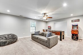 Game Room & Peaceful Deck: Dacula Family Home