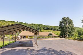 Lakeside Hot Springs Retreat w/ Pool Table!