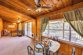 Lakeside Hot Springs Retreat w/ Pool Table!