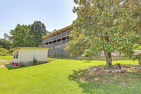 Lakeside Hot Springs Retreat w/ Pool Table!