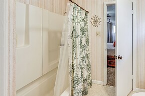 Lakeside Hot Springs Retreat w/ Pool Table!