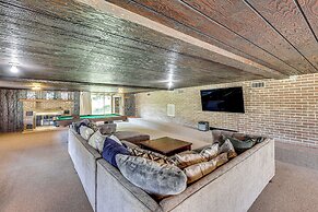 Lakeside Hot Springs Retreat w/ Pool Table!