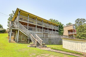 Lakeside Hot Springs Retreat w/ Pool Table!