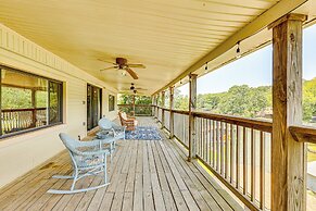 Lakeside Hot Springs Retreat w/ Pool Table!