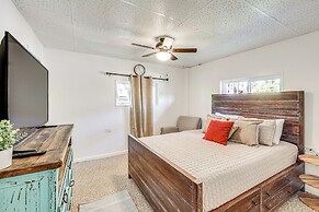 Lakeside Hot Springs Retreat w/ Pool Table!