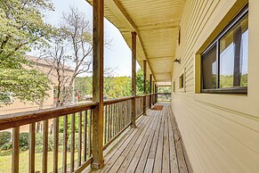 Lakeside Hot Springs Retreat w/ Pool Table!