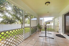 North Port Home w/ Yard Near Beaches + Golfing!