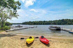 Plymouth Getaway w/ Private Lake Beach + Kayaks!