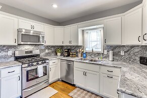 Charming Family Home: Walk to Downtown Bellefonte!