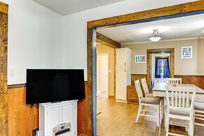 Charming Family Home: Walk to Downtown Bellefonte!