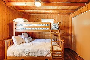 Lakefront Lusby Home w/ Fire Pit: 3 Mi to Beach!